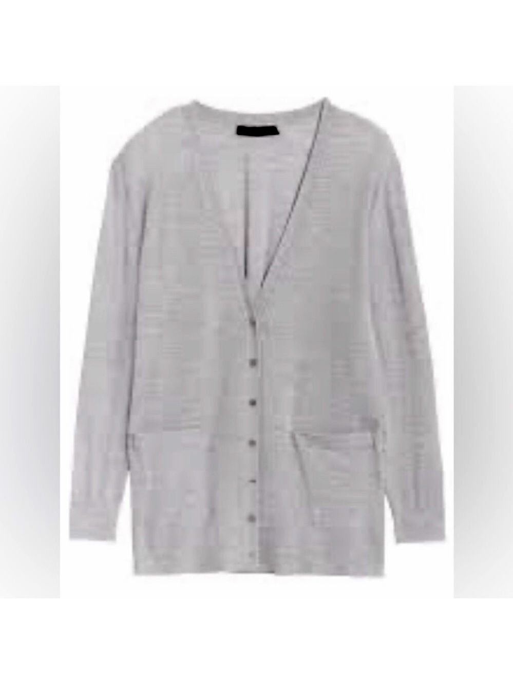 BR Merino Botton up Long Cardigan. Light grey. Front pockets